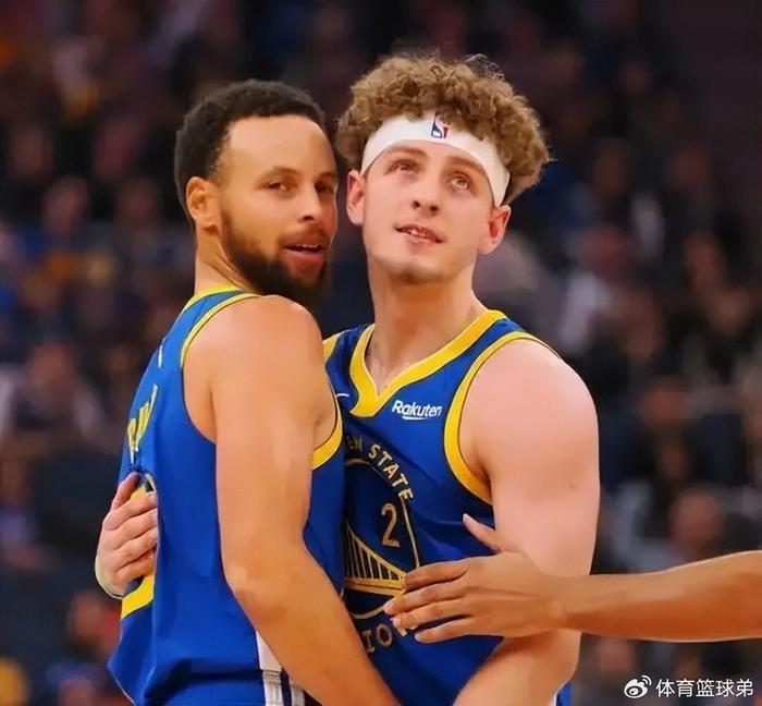 这支贫攻的勇士队，也很需要布拉德-比尔