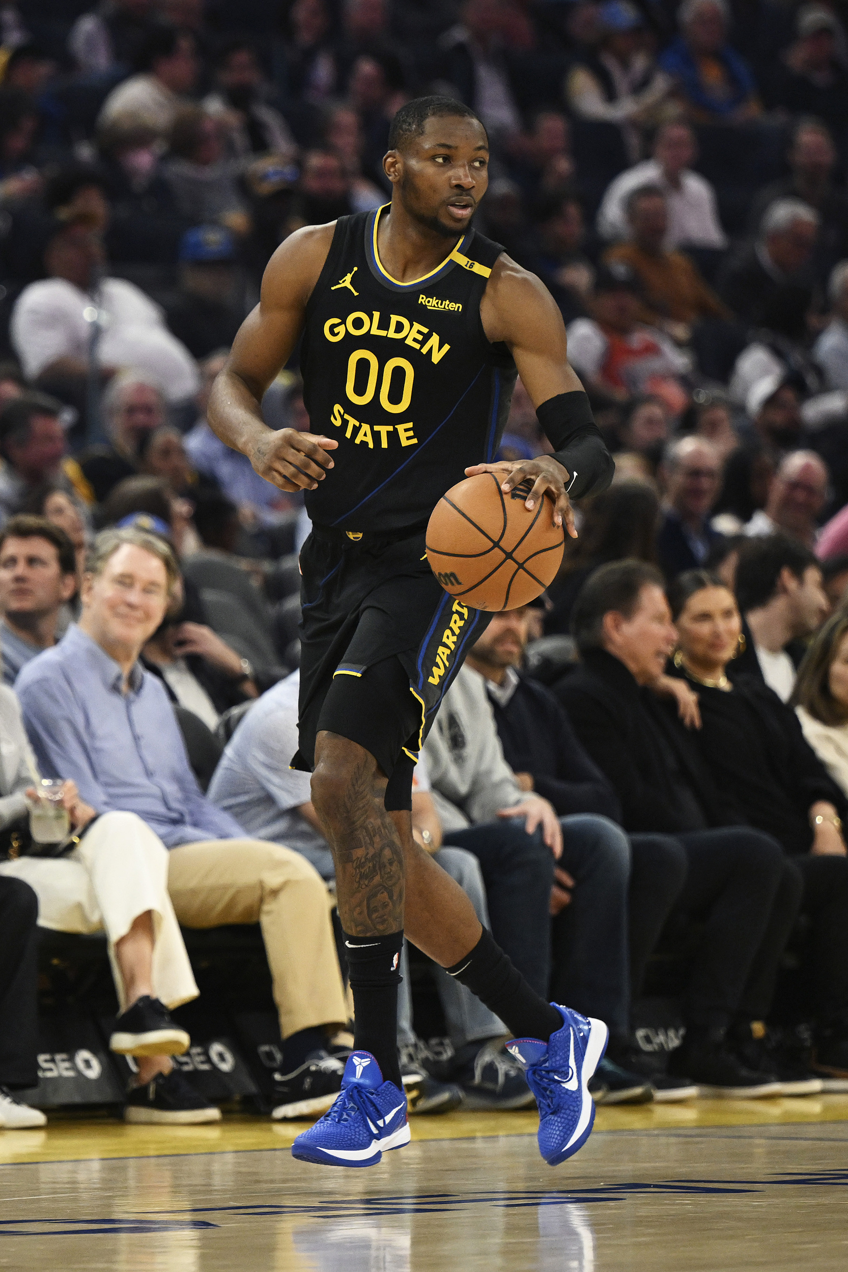 万博体育APP-湾区记者：库明加的命运就是在一支无所谓的球队当球星