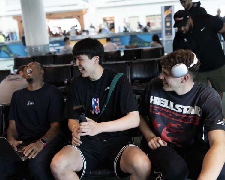 万博体育登陆-拓媒分析：杨瀚森短期定位克林根替补，球队终将面临阵容抉择