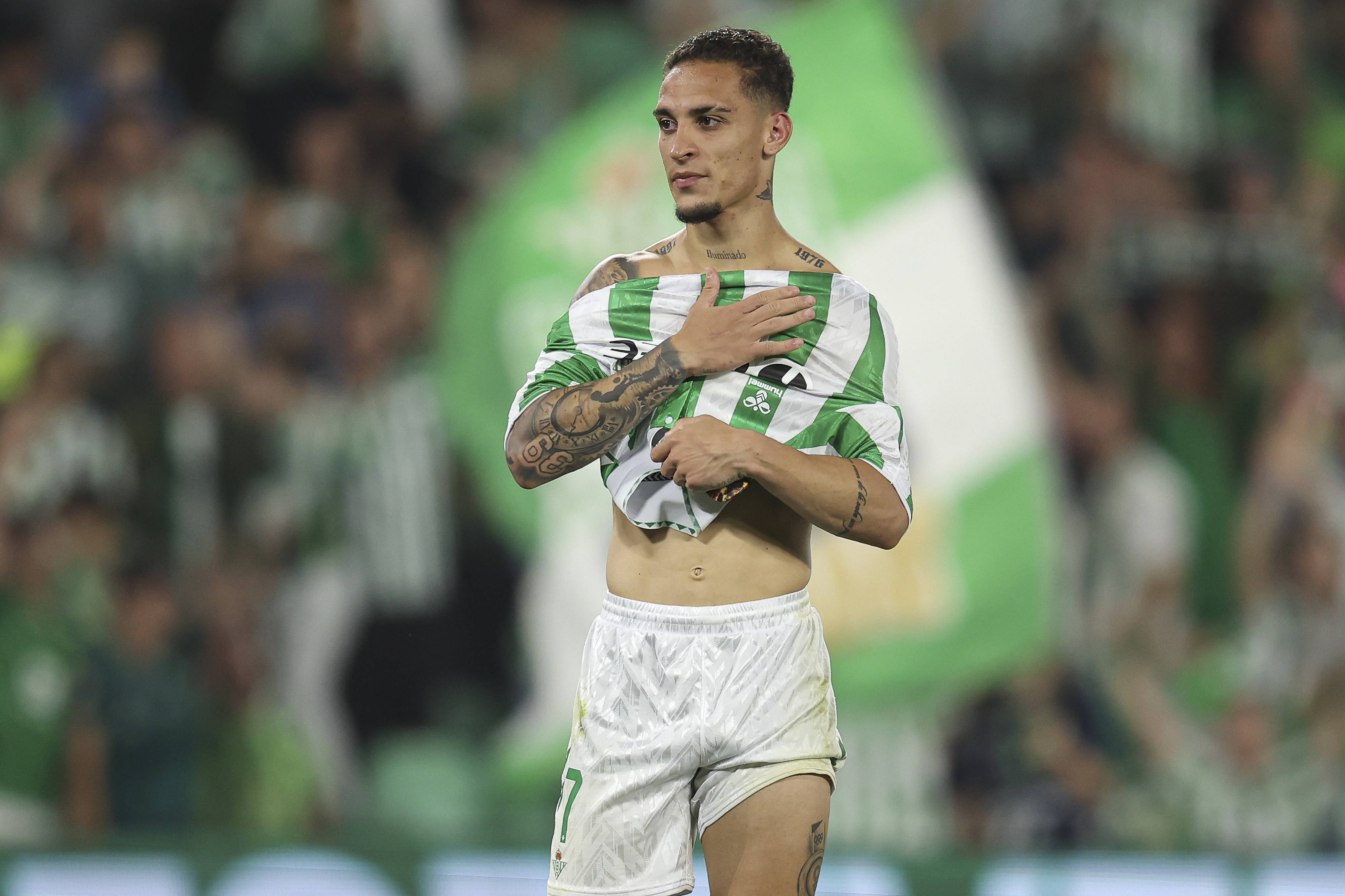 万博体育登陆-安东尼时隔四月重返首发迎战莱万特 久疏战阵状态成疑