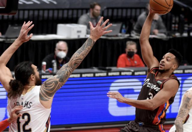 万博体育登陆-流言汇总：鹈鹕有意麦科勒姆 湖人塔克遭冷落